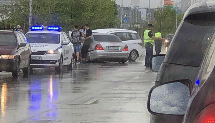Тежка катастрофа със 7 ранени в кв. „Обеля“ в София