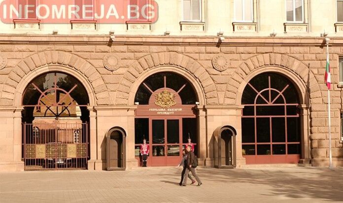 Илияна Йотова посети българското училище „Родна стряха“ в Арадипу