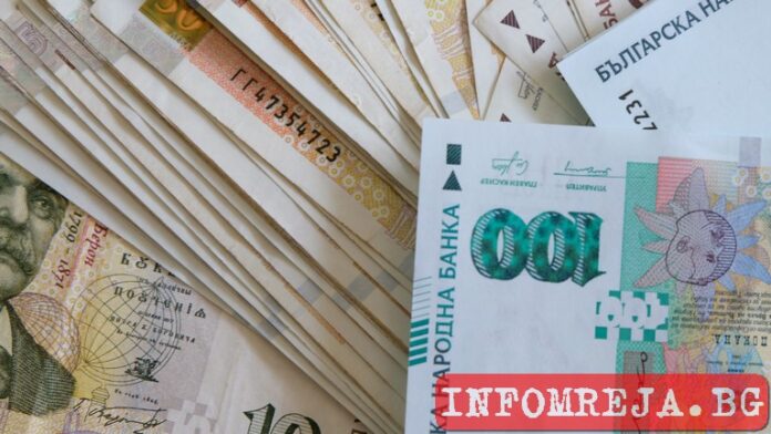 Двама апаши откраднаха 4000 лв. от 90-годишна