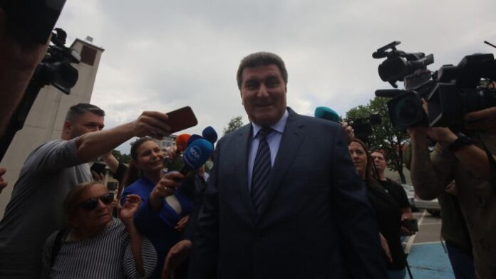 Валентин Златев влезе на разпит! Не знаел нищо по казуса