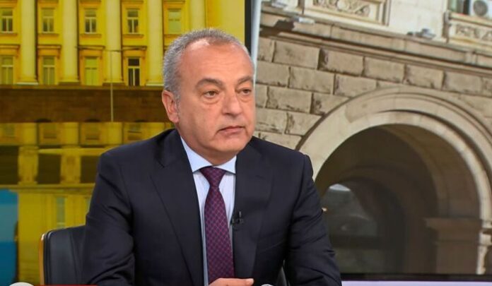 Гълъб Донев: Някой се опитва да вземе държавата на концесия