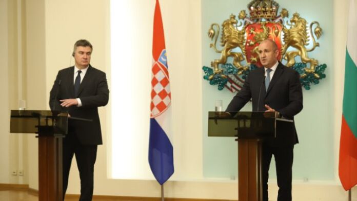 Радев не вижда логика България и Румъния да са извън Шенген