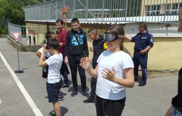 Възпитаници на 6 училища от Дупница участваха в състезанието „Ваканция, здравей!“