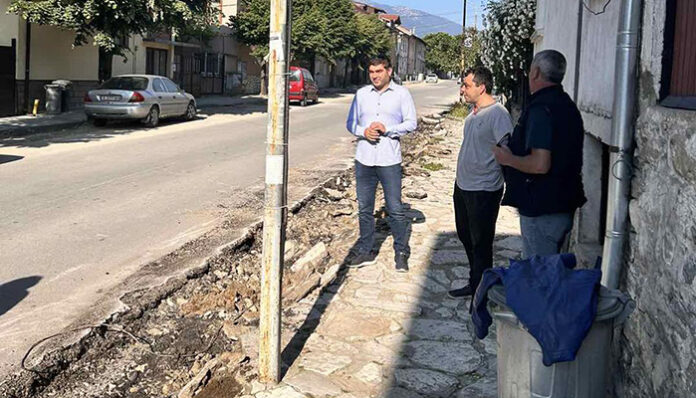 Дъждът забави ремонт на улица в Разлог