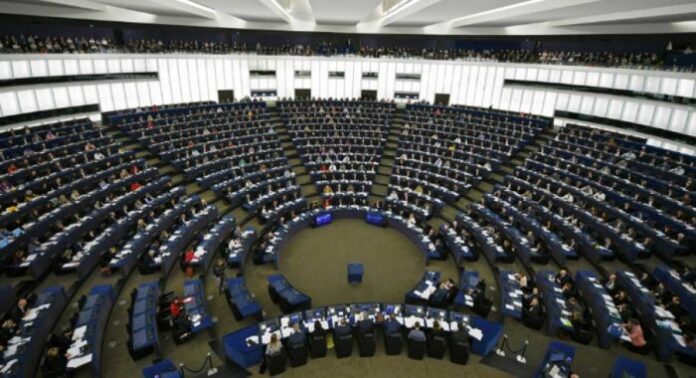 Европарламентът ще гласува нов призив за приемане на България и Румъния в Шенген