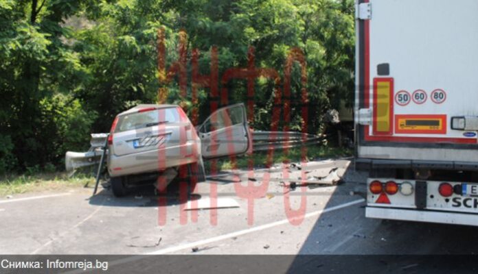Пуснаха движението в района на тежката катастрофа край Благоевград