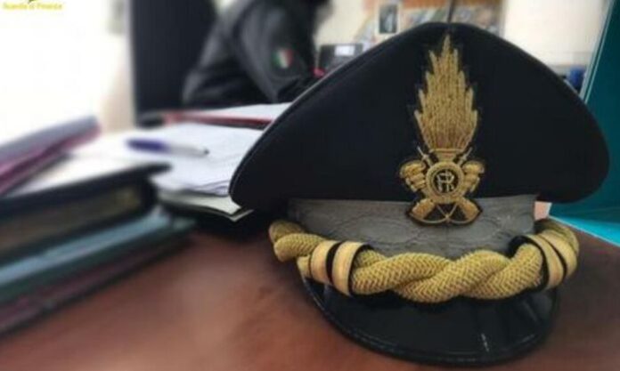 АНСА: Италианската полиция разби международна мрежа за трафик на наркотици и оръжие