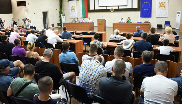 Бъдещето на "Пирин" обсъдиха в Благоевград