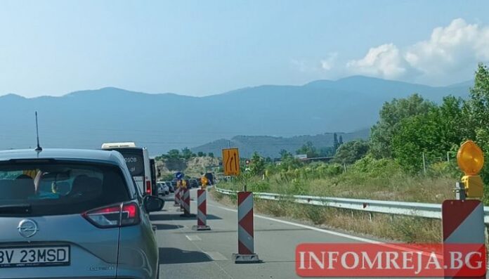 Колона от чакащи автомобили на АМ „Струма“