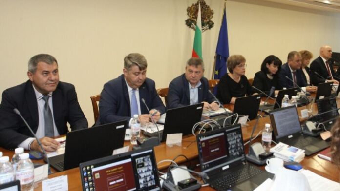 ВСС обедини двете производства за предсрочно прекратяване на мандата на Гешев