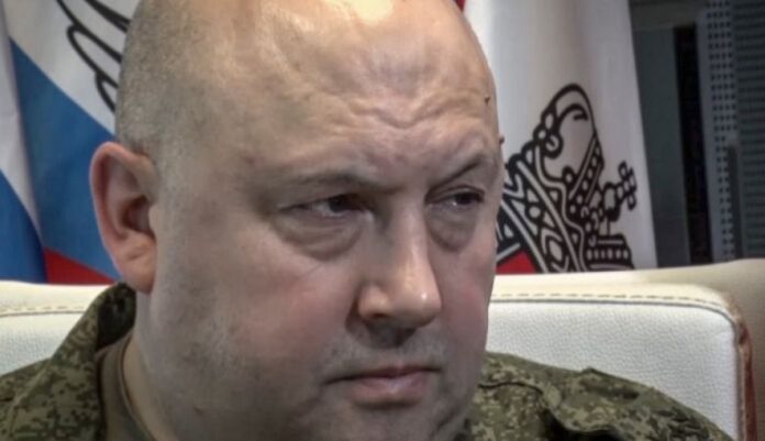Кремъл препрати въпросите за съдбата на ген. Суровикин към военното министерство
