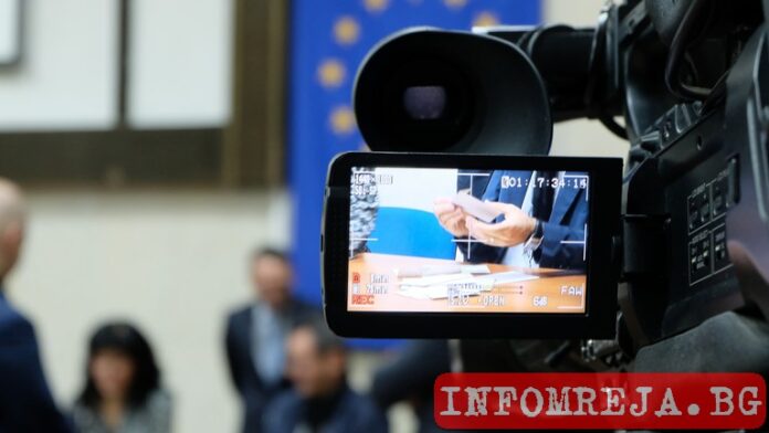 Разследват заплаха над журналист