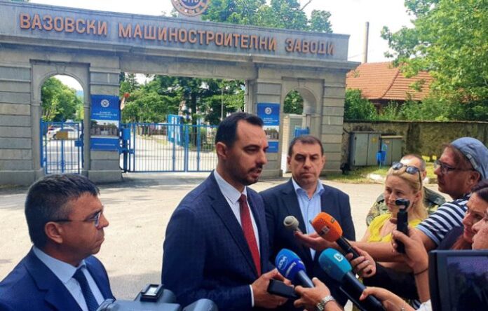 Министър Богданов: Повишаваме сигурността в оръжейните заводи