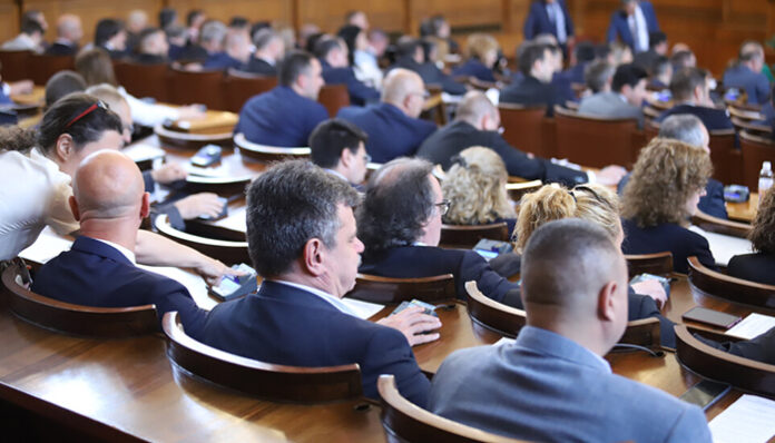 Закриха Държавната петролна компания