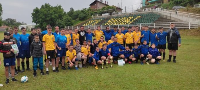 В Огняново се проведе възпоминателен футболен турнир