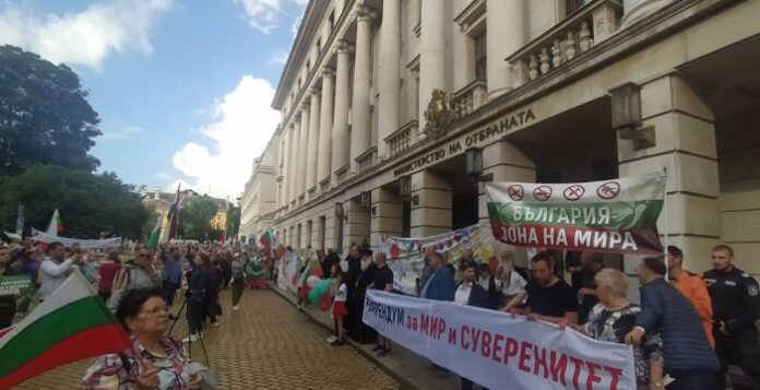 Поход за мир и неутралитет в над 40 града у нас