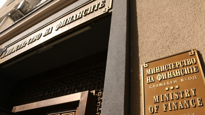 Министерството на финансите: Средствата в Сребърния фонд са в пълен размер