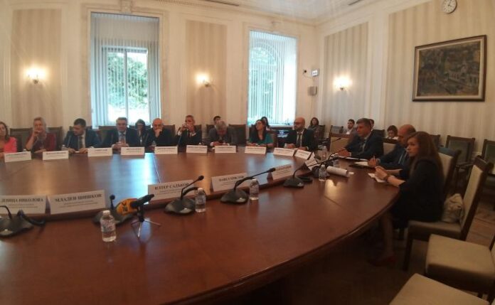 Общините ще получат дофинансиране за завършване на инфраструктурните проекти