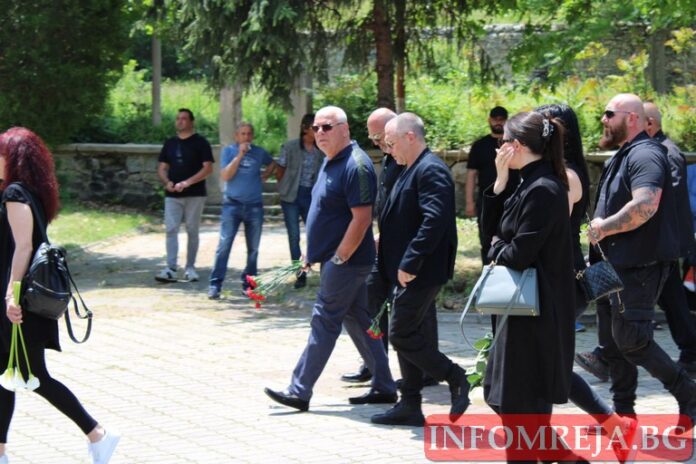 Златко Баретата, Каплата, Тоци и други знакова лица на поклонението пред Геле