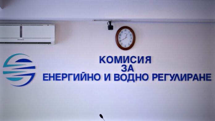 КЕВР решава колко ще плащаме за газ през юни и за парно и ток през юли