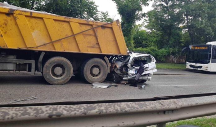Тежка верижна катастрофа в София изпрати мъж и три деца в болница