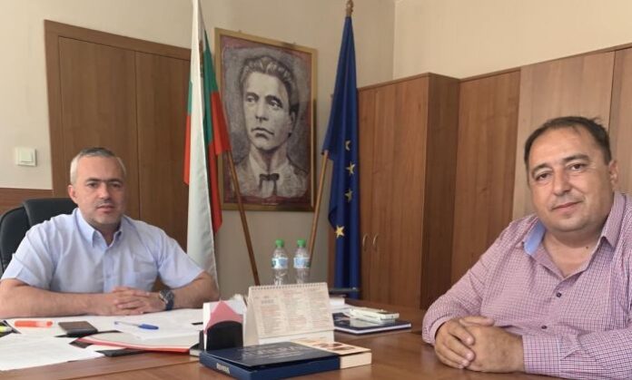 Деца масово пият в Дупница! Председателят на ОбС сигнализира ОДМВР