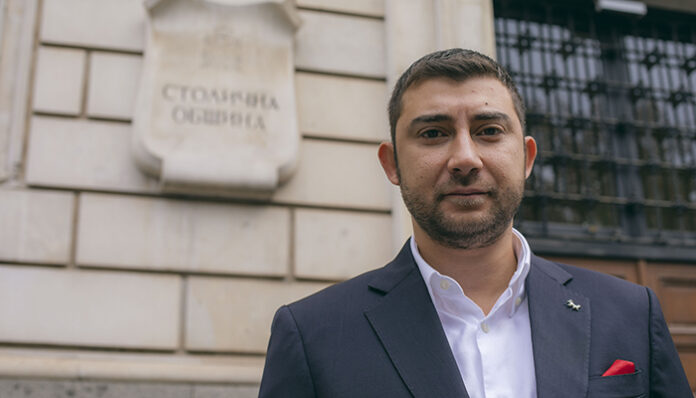 Контрера: МВР да дари 10 от 100-те БТР на Столична община