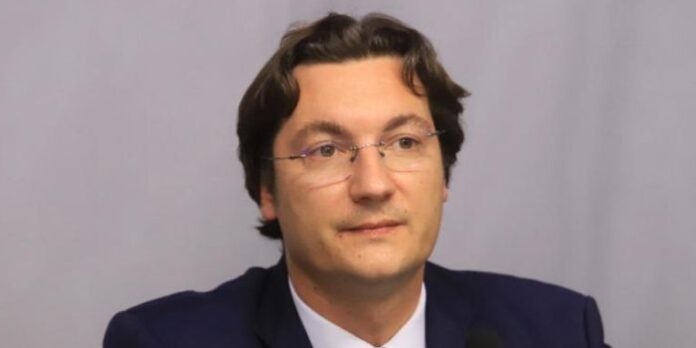Крум Зарков става секретар по правните въпроси на президента