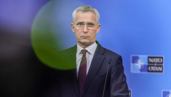 Столтенберг остава начело на НАТО