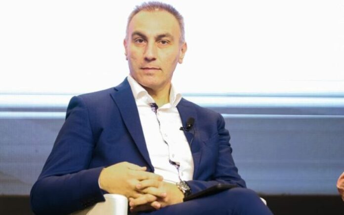 Артан Груби: Министрите от ДСИ отварят пътя на опозицията да гласува за промените в конституцията ни