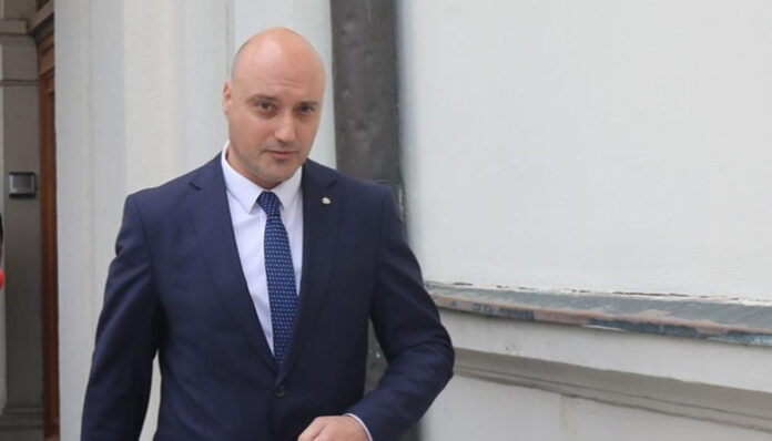 Славов: Процедурата по механизма за разследване на главния прокурор не може да спре