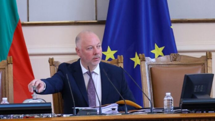 Депутатите отхвърлиха изслушване на премиера Денков и на вътрешния министър Стоянов