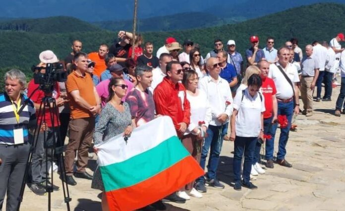 Нинова от Шипка: 3 март е нашият национален празник и трябва да остане такъв