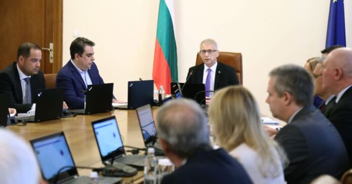 Денков: Предстои да бъдат инвестирани 2 млрд. лв. в Кюстендил, Стара Загора и Перник