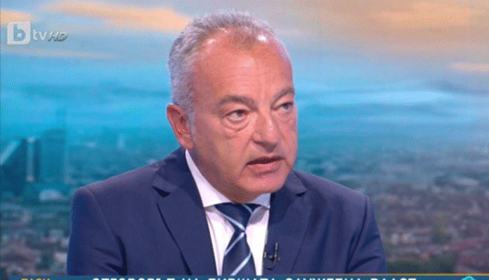 Донев: Вече два месеца правителството на Денков „разлайва кучетата“