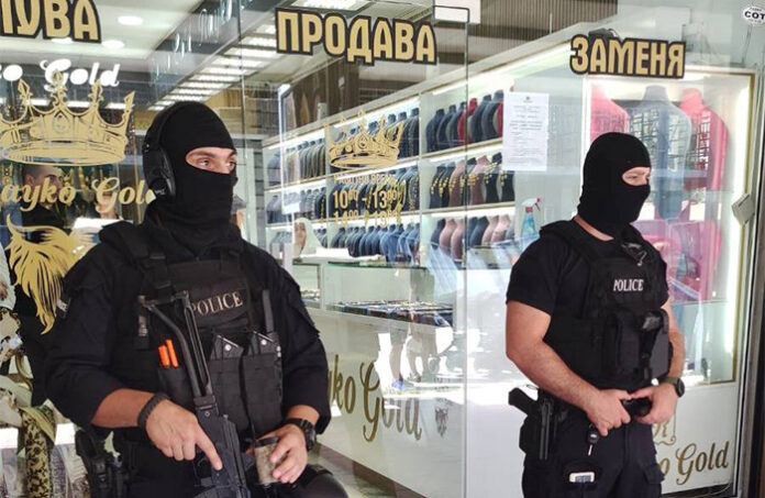 Голямо количество златни накити иззеха при спецакция в Пазарджик