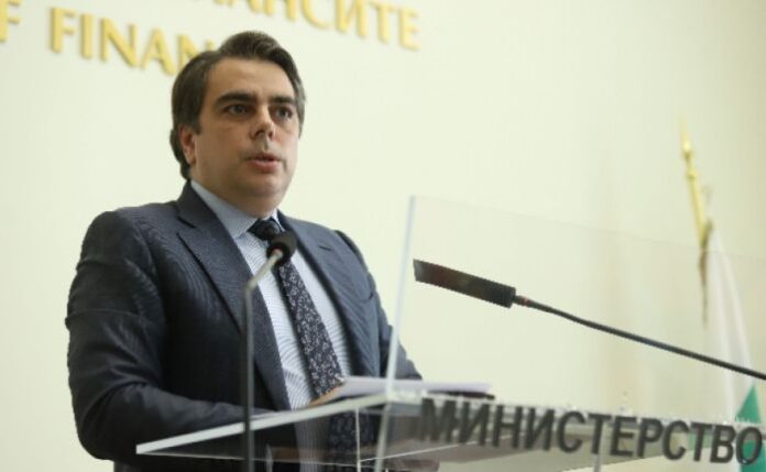 Асен Василев: Идеята е да се събират данъците, а не да се увеличават