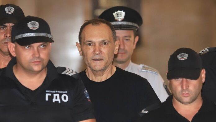 Арабите принудили Божков да си ходи, имал връзка с руснаци