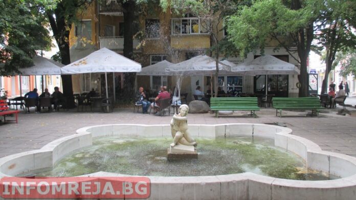 Днес до обяд времето ще е слънчево, след обяд - облачно и дъждовно