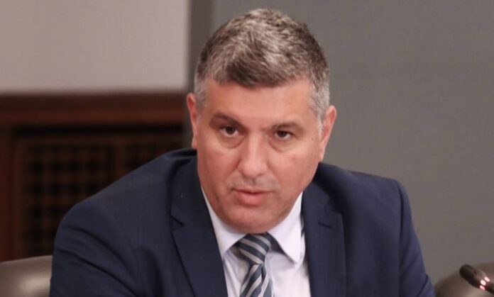 Утре обявяват поръчките за текущ ремонт и поддръжка на републиканските пътища