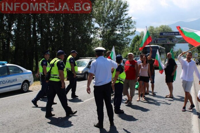 10-минутен протест блокира пътя между Банско и Разлог