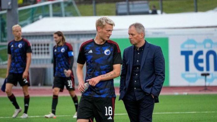 Футболна драма! Син изхвърли баща си от Шампионската лига!