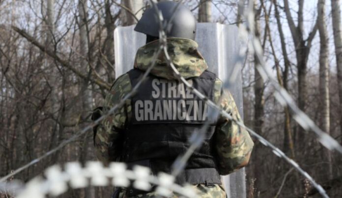 Полша обвини Беларус и Русия, че организират нова мигрантска вълна към ЕС