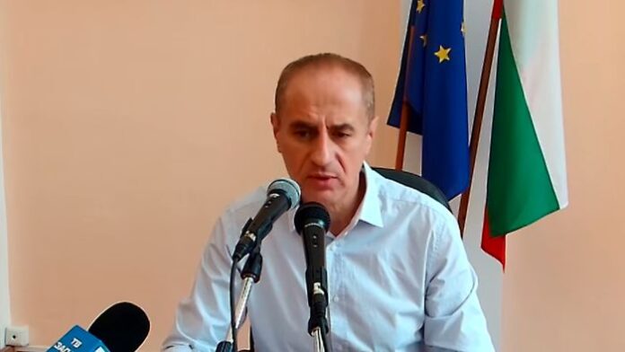 Кюстендилци питаха кмета за големи хипермаркети, бездомни кучета и отпадъци