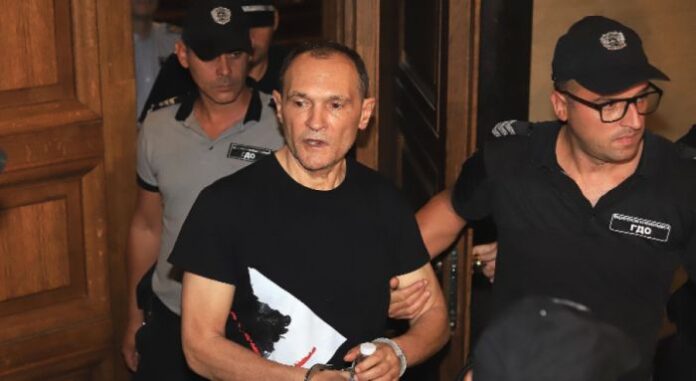 На Васил Божков и семейството му е назначена допълнителна защита
