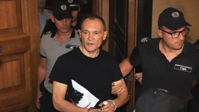 Разпитът на Васил Божков продължава