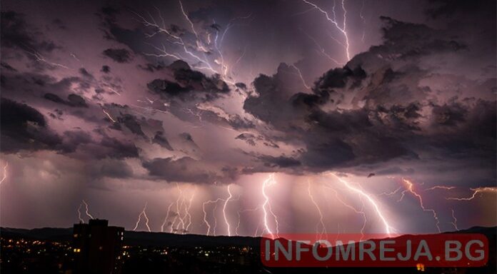 МВР: Проливните дъждове затвориха пътя Царево-Синеморец