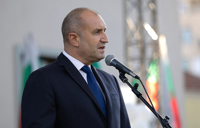 Радев: Единствената цел на „реформата на службите“ е тяхното подчиняване