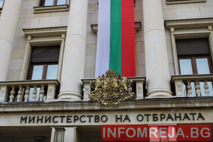 Тагарев прие оставката на своя съветник Мустафа Емин