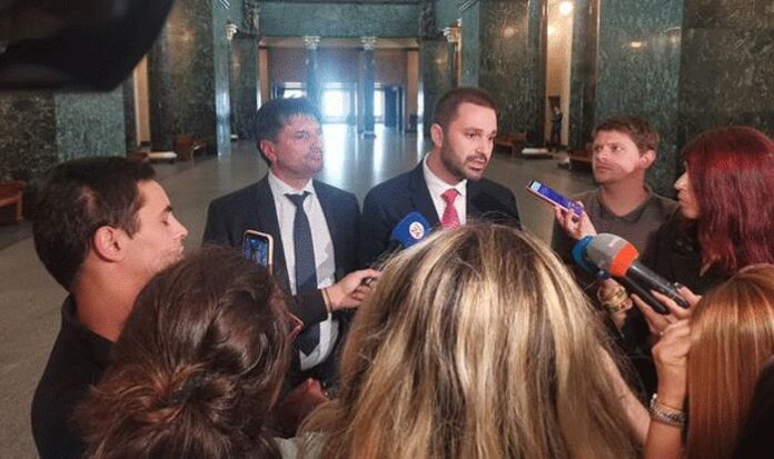 Прокуратурата: Полицай, а не колежката му е стрелял по заподозрените за грабеж